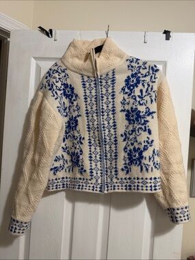 Ivory & Blue Zip-Front Nordic Knit Sweater - boutique item (Size - medium/large)
